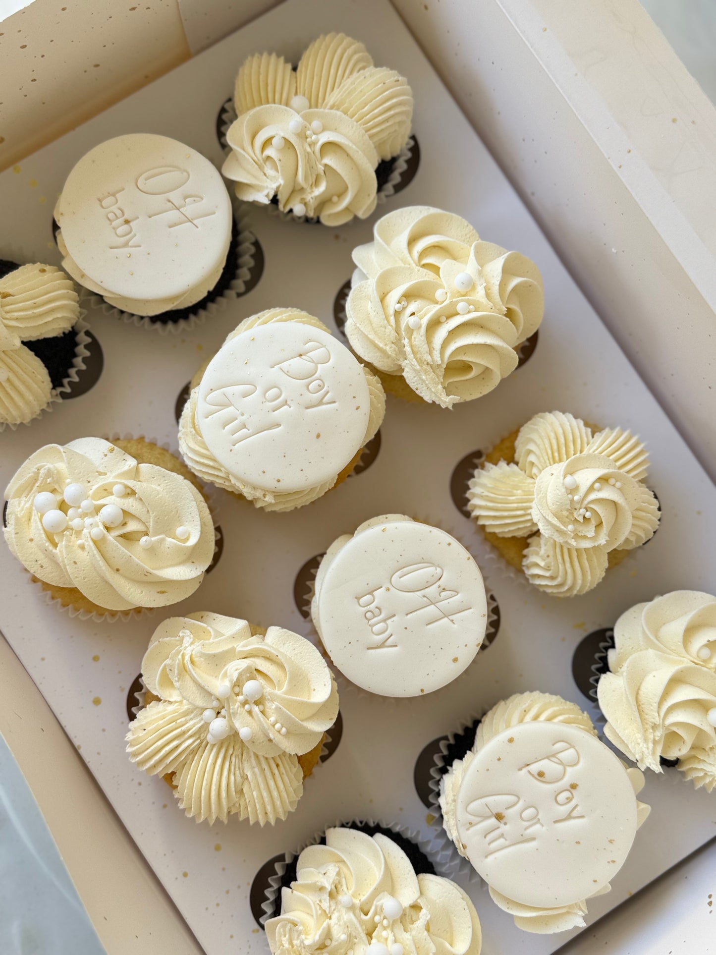 Deluxe Cupcakes